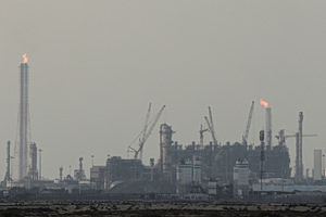 Iran Strikes Knock Out 17% of Qatar LNG, CEO Warns of 5-Year Disruption