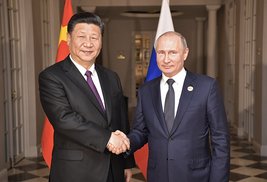 Russia, China: Pillars of Authoritarianism: What a Report on Authoritarian Regimes Reveals