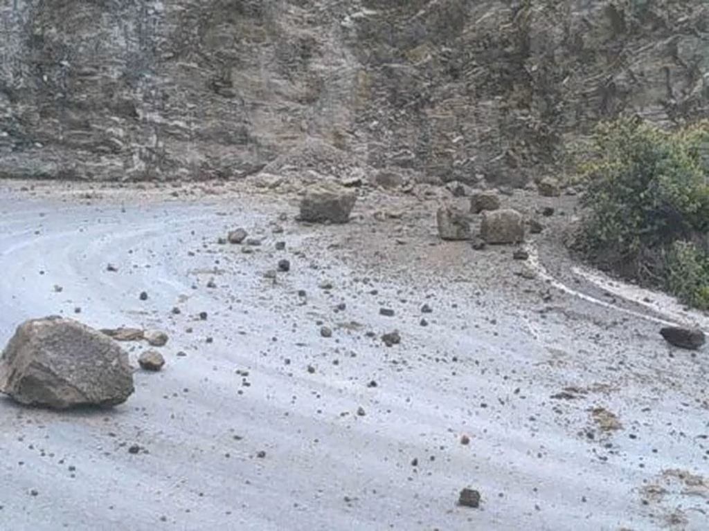Rockslide Closes Road to Main Santorini Port Ahead