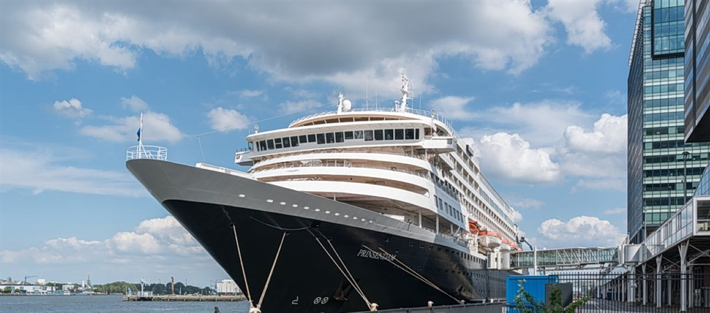 Greek Ports See Surge in Cruise Traffic in 2025