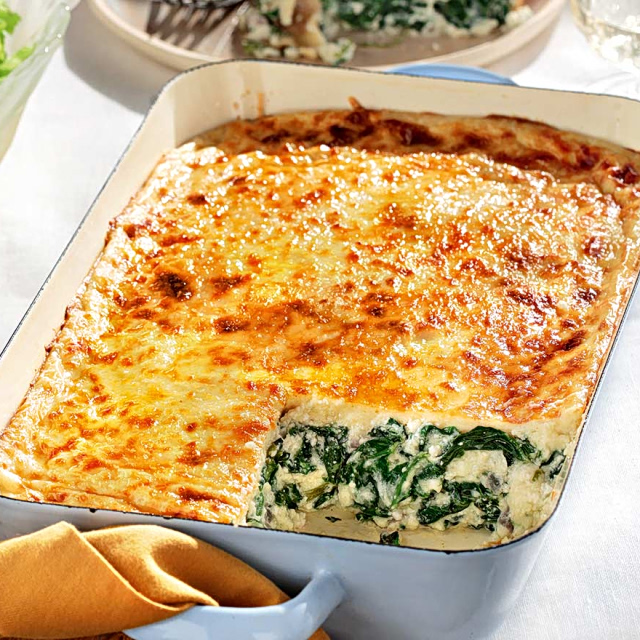 Spinach-Filled Crêpes with Creamy Béchamel