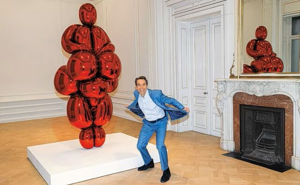 Jeff Koons in Athens: A Shimmering Dialogue with Humanity’s Origins