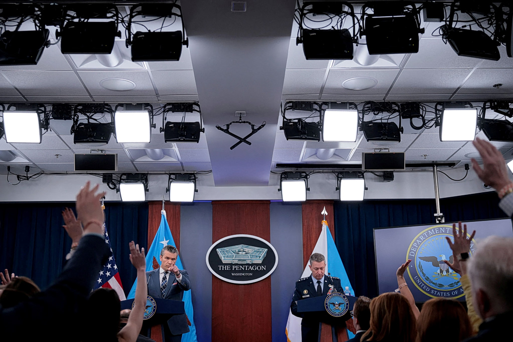 Pentagon to Deploy 3,000 82nd Airborne Soldiers to Gulf