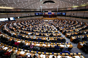 European Parliament Advances US Trade Deal with Safeguards