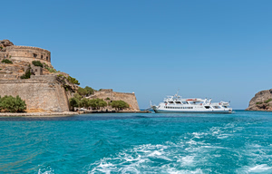 Naked Man Breaks Into Ferry Cabin of Four Students