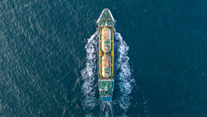 Iran Strikes Large Oil Tanker Off Dubai Coast, in Response to Trump Threats