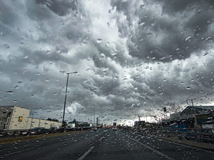 Storm Erminio Sweeps Greece: Red Alerts, Flood Warnings in Force