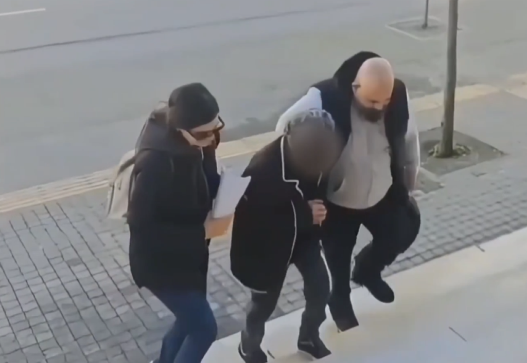 Thessaloniki Woman, 77, Remanded on Charges of Killing Spouse