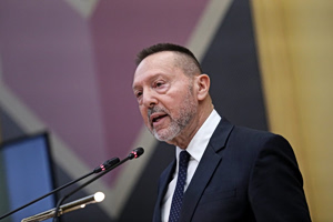 Greek Economy Growth Forecast Cut to 1.9% for 2026