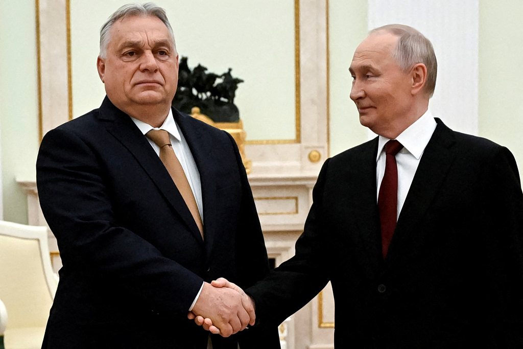 Orban Offered Help to Putin, Bloomberg says