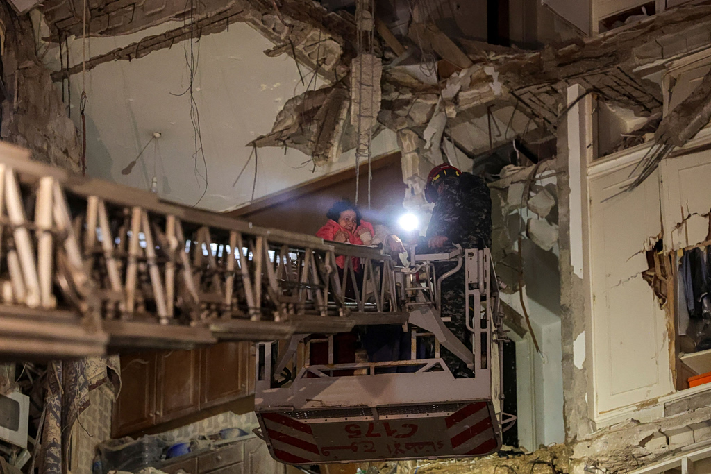 Israel Strikes in Lebanon Killed 250 as Ceasefire Falters