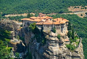 Meteora Emerges as a Premier Destination for Orthodox Easter