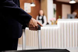 Greece Tourism Faces 90,000 Worker Shortage