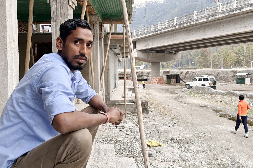 How a Tsunami Was Unleashed at 17,000 Feet, Shattering Lives Below