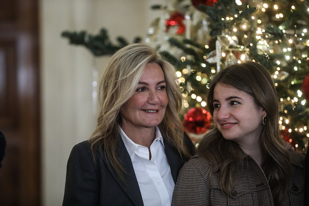 Greek PM’s Wife Recovering After Surgery (Upd)