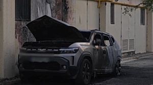 Vehicle Belonging to Expert Witness in Tempi Disaster Torched