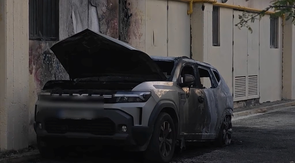 Vehicle Belonging to Expert Witness in Tempi Disaster Torched