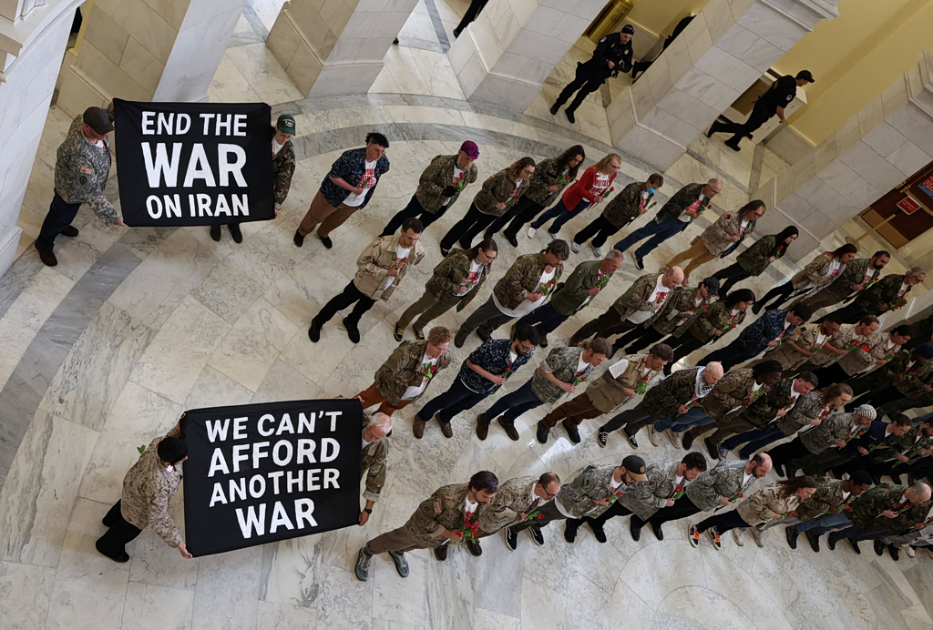 Pakistan Pushes US-Iran talks Amid Hormuz Tensions