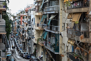 Greece Expands Rent Refund, Child Benefit Plan