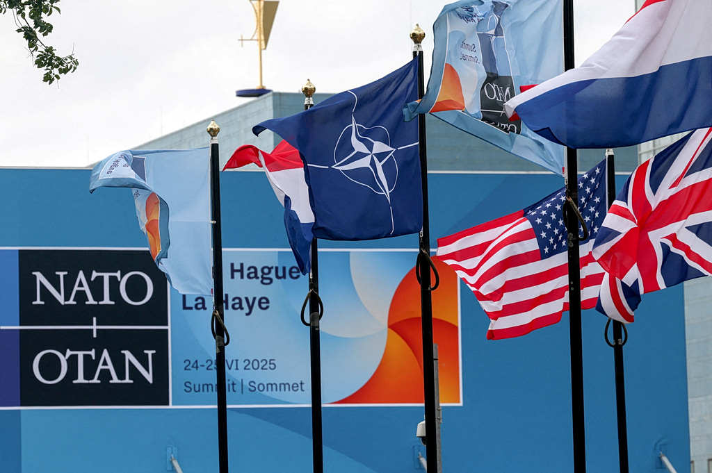 Pentagon Weighs NATO Moves Over Iran War Rift