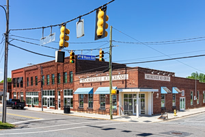 A Mayor With No Pants Has Become the Talk of This North Carolina Town