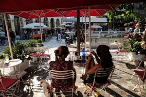 Greek Tourism Industry Faces 90,000 Worker Shortfall