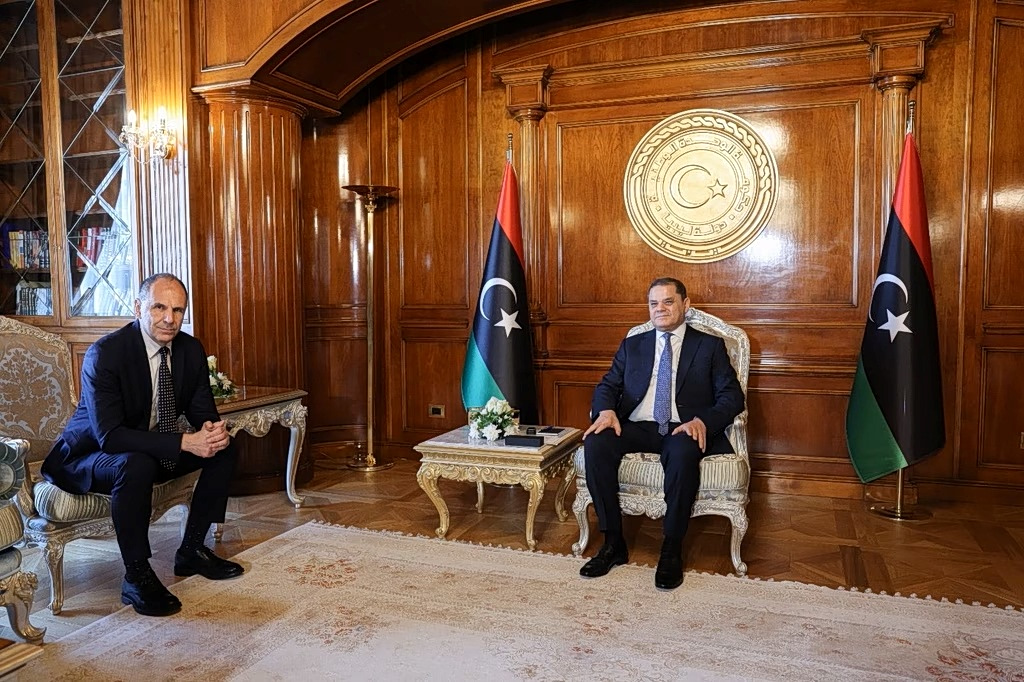 Greek FM in Tripoli Discusses Maritime Delimitation, Bilateral Ties