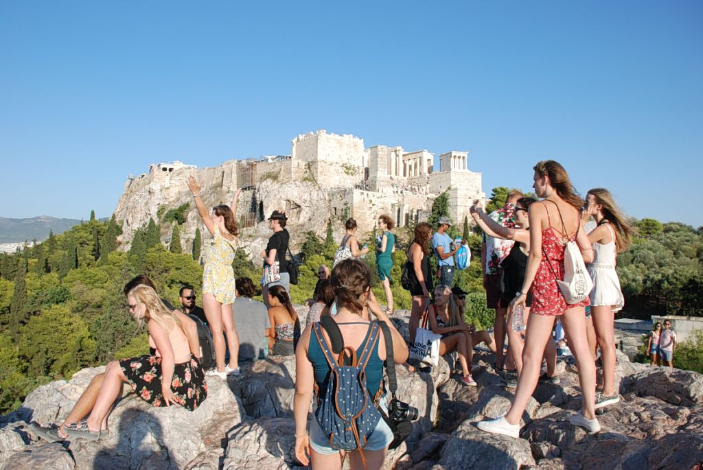 Europe Leads as Tourist Favorite, Greece Grows in Visitor Numbers