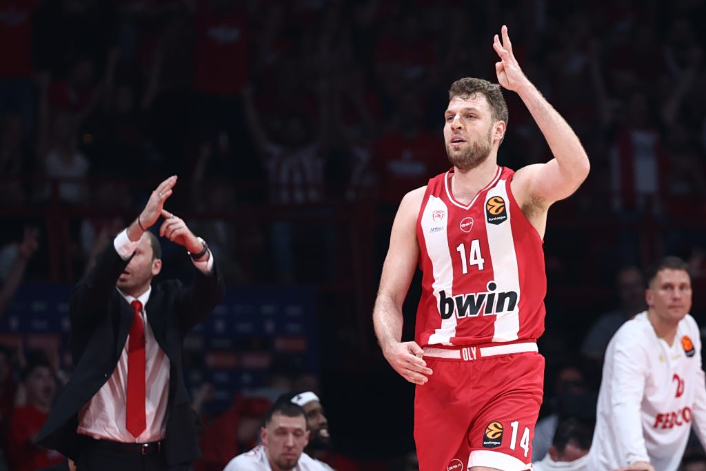 Olympiacos BC Down Monaco in Euroleague Playoffs to Take 1-0 Lead