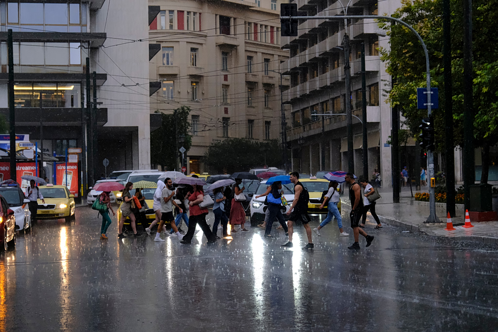 Cold Front from Balkans to Bring Storms to Greece