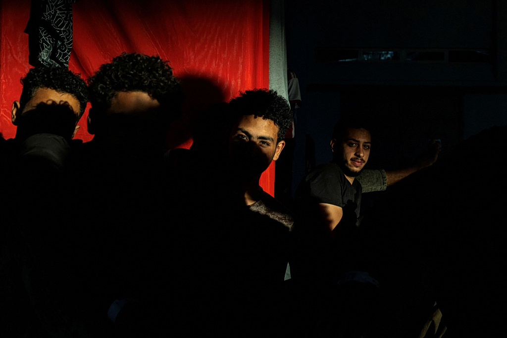 43 Migrants Rescued South of Crete in Sea Operation