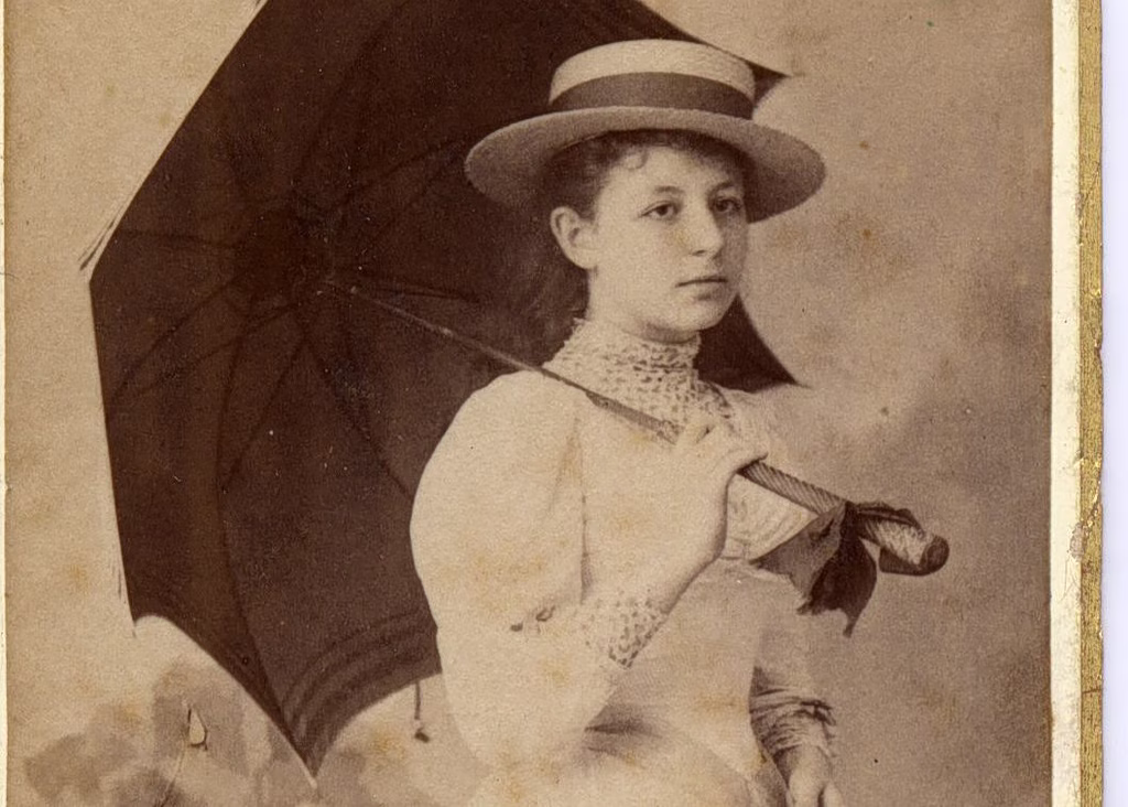 Penelope Delta and the “Transcendent World of Fairy Tales”