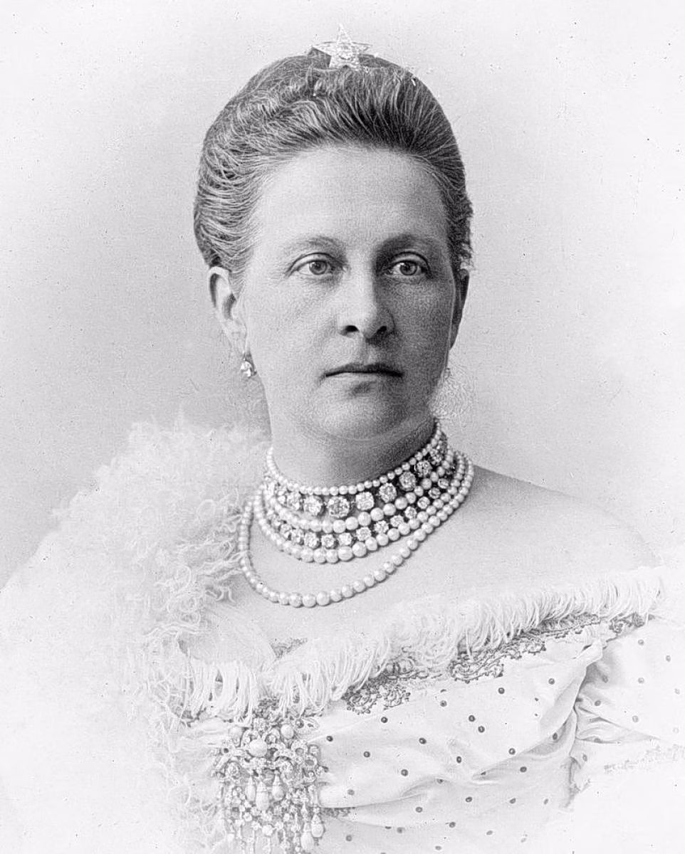 Queen Olga: The Woman Behind the Famous Boulevard