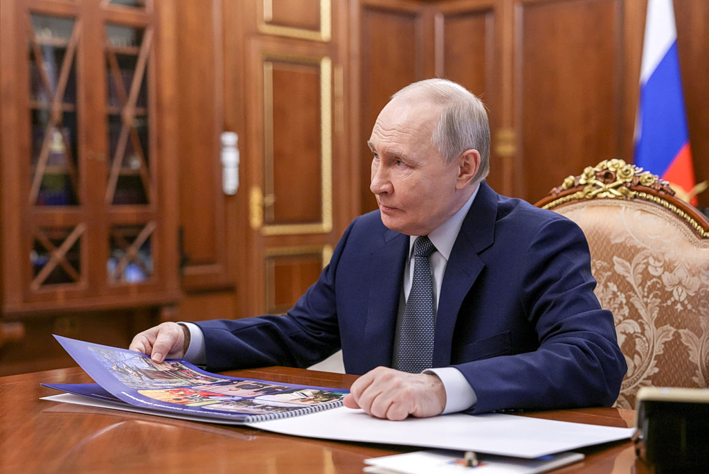 Putin and Zelenskiy Announce Rival Ceasefires