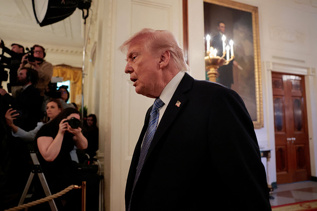 Hegseth in Athens in July, Trump to Visit Greece in 2026