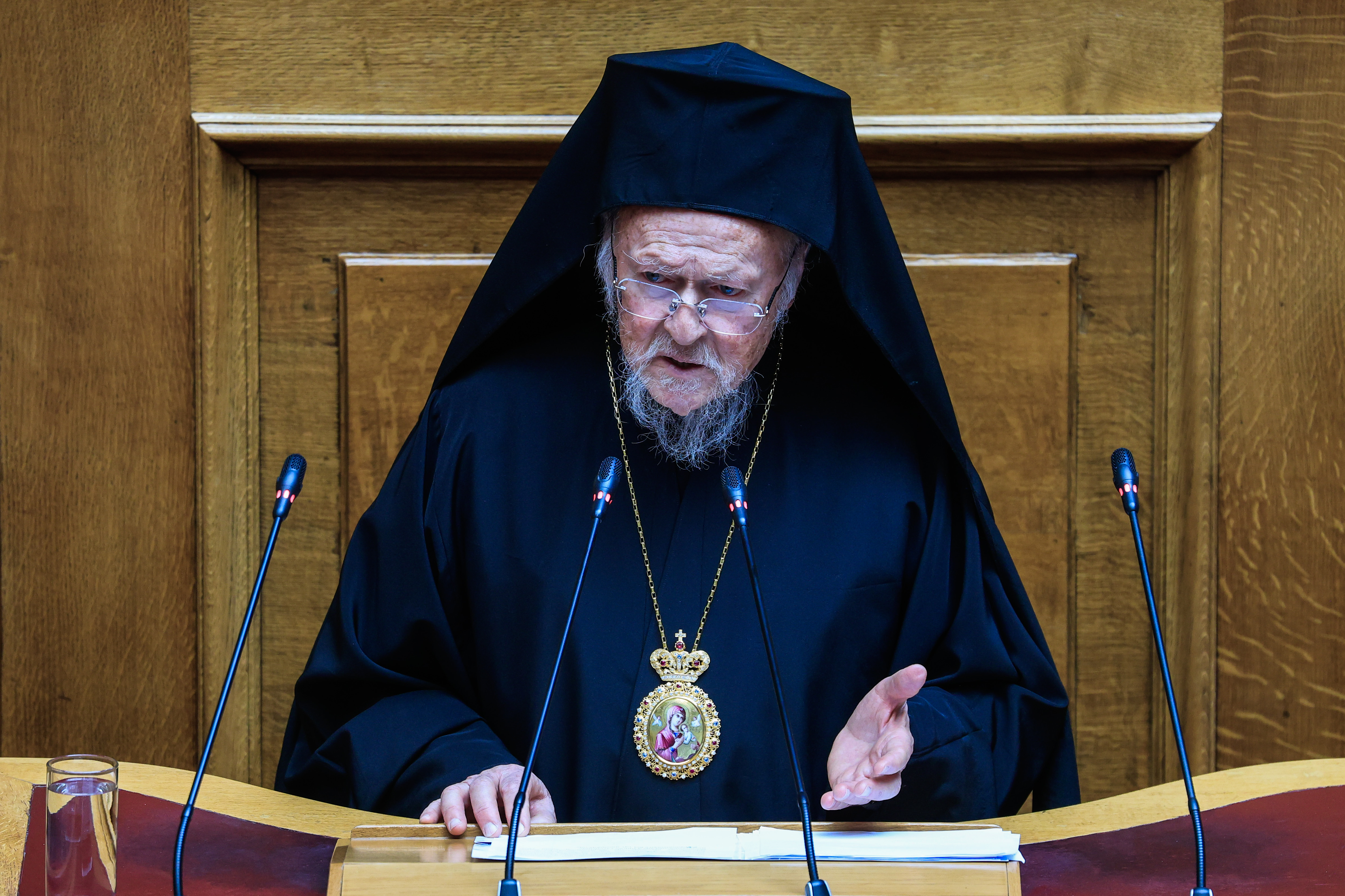 Patriarch Bartholomew Calls for Peace in Parliament Speech