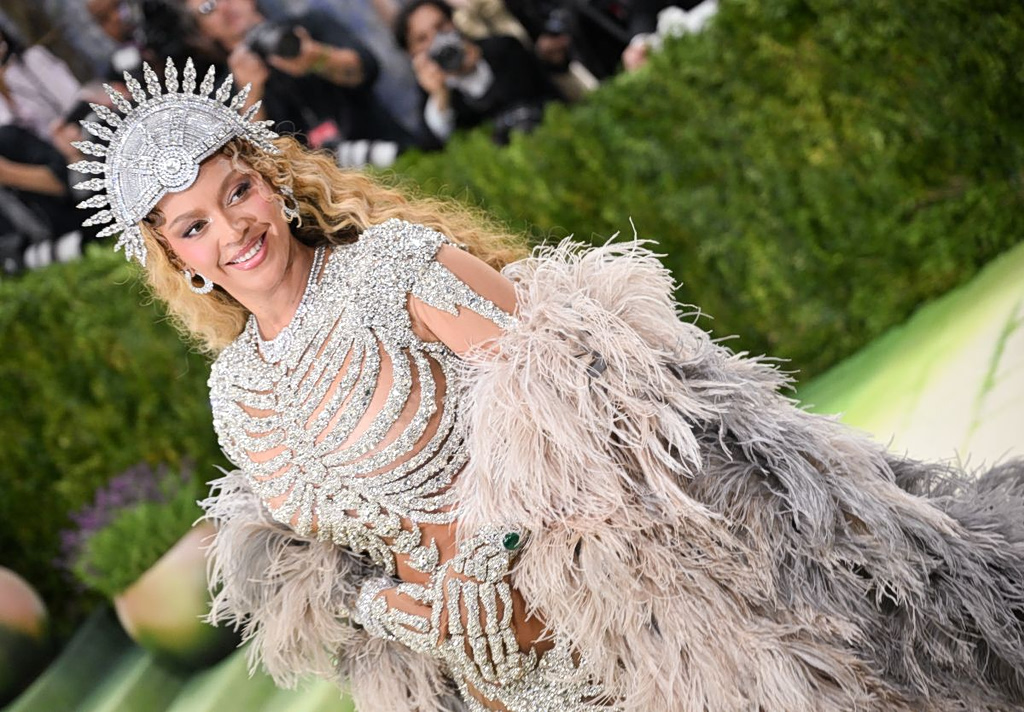 When Fashion Tries to Be Art — and Misses the Mark