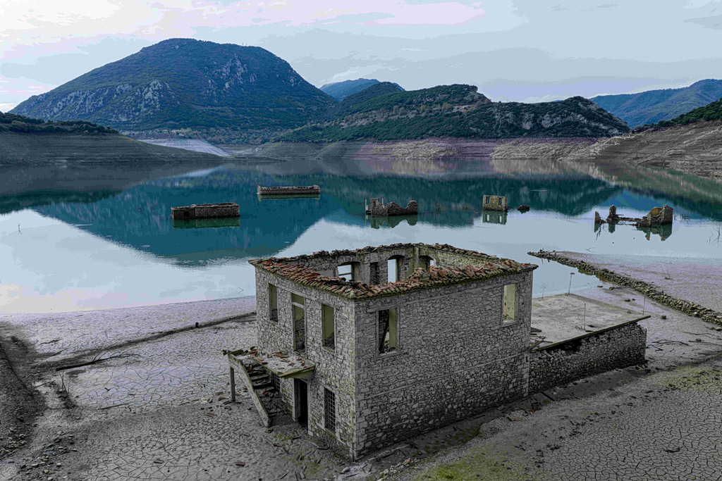 Lake Mornos Water Levels Rise After Heavy Rains