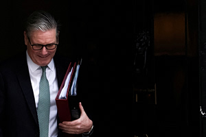 UK Local Elections Could Threaten Starmer’s Grip on Power