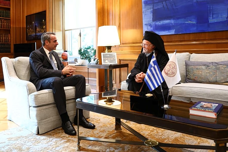 Mitsotakis Receives Ecumenical Patriarch; Regional Instability Dominates Talks