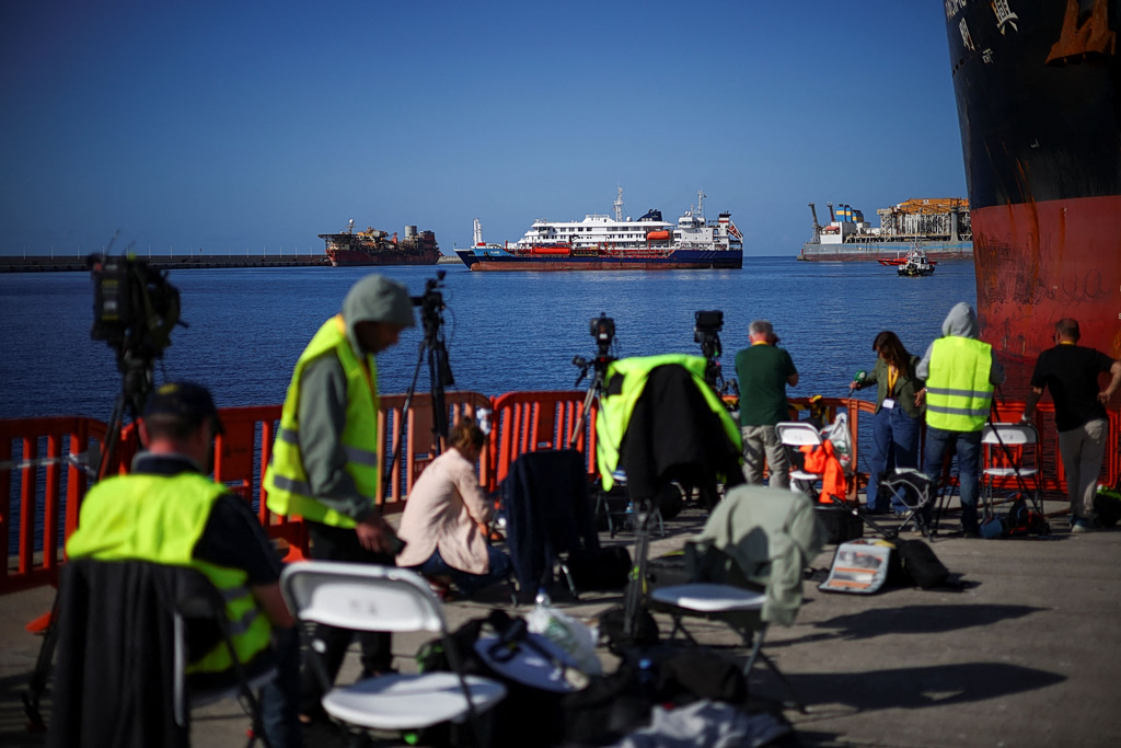 Two New Cases on Cruise Ship as Evacuation Wraps Up Monday