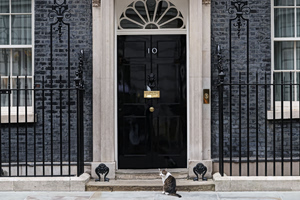 U.K.’s Starmer in Peril as Labour Lawmakers Revolt