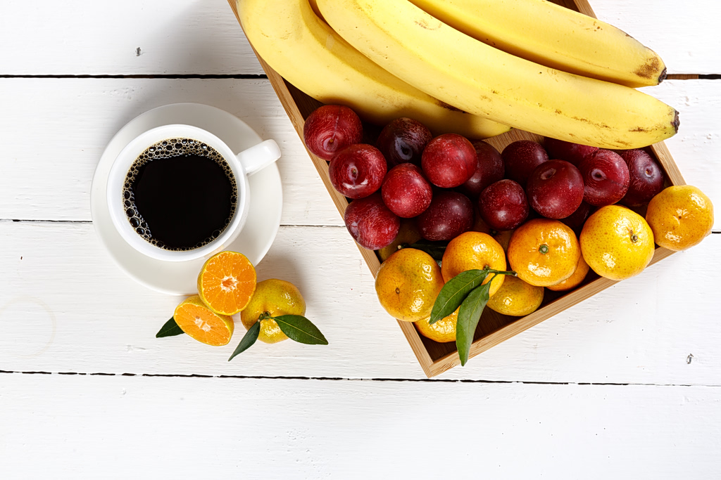 Fruit and Coffee May Halve the Risk of Unhealthy Aging