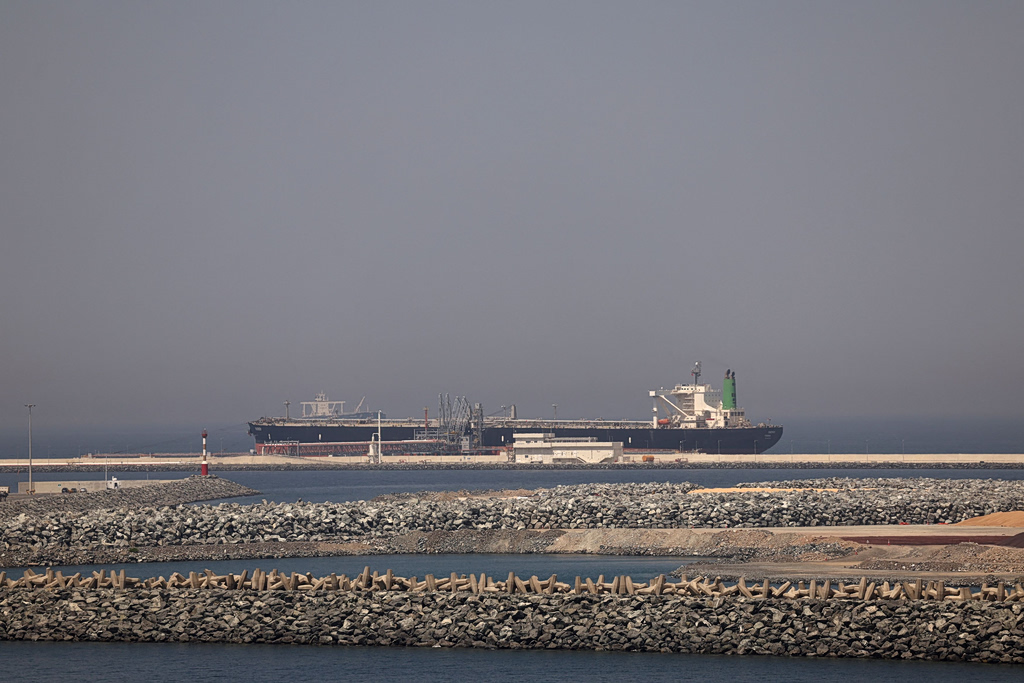 UAE Races to Expand Oil Exports Beyond Hormuz