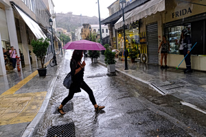 Greece Braces for Dust Storms and Weekend Thunderstorms