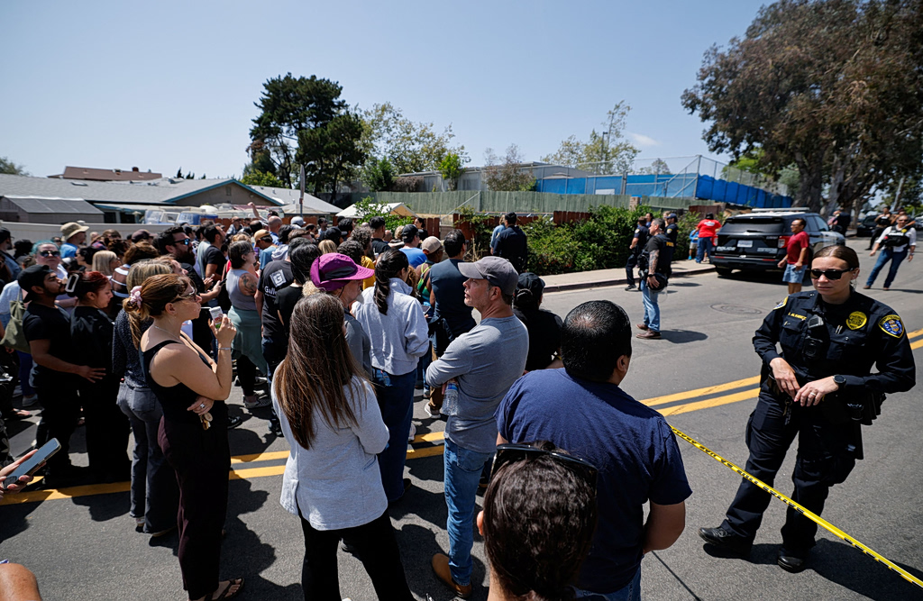 San Diego Mosque Shooting Leaves Five Dead