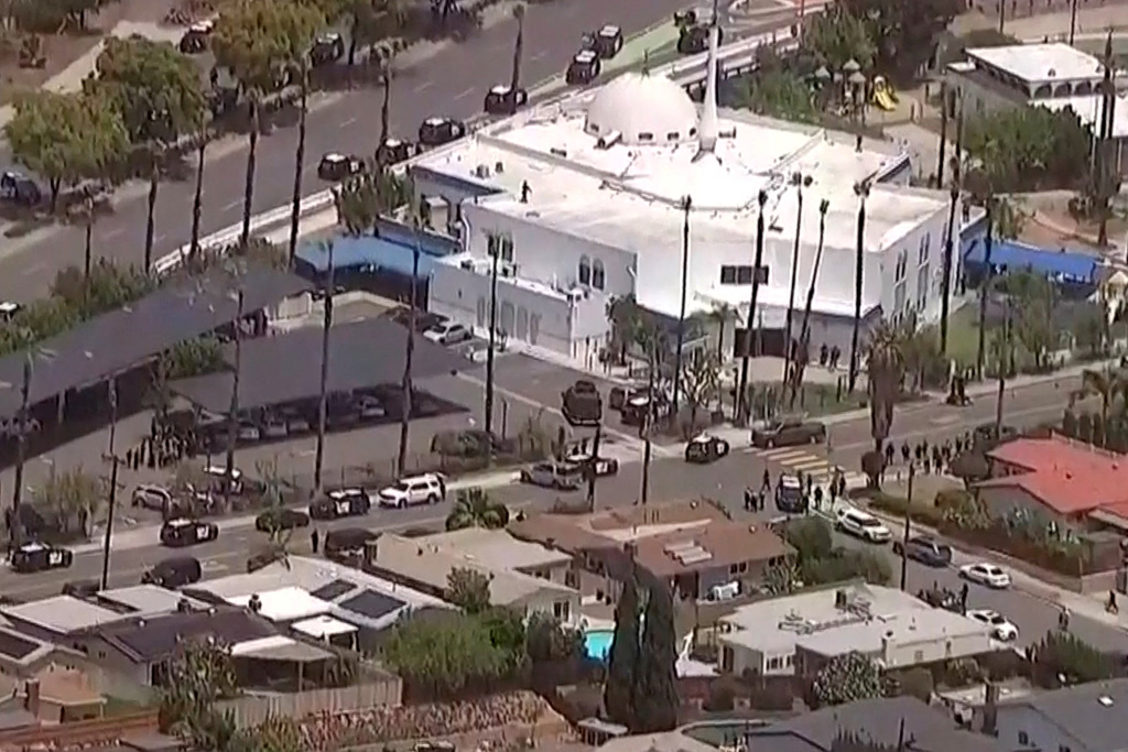 San Diego Mosque Shooting Leaves Five Dead