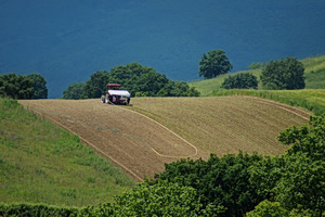Greece Offers Free Holidays to 27,500 Farmers