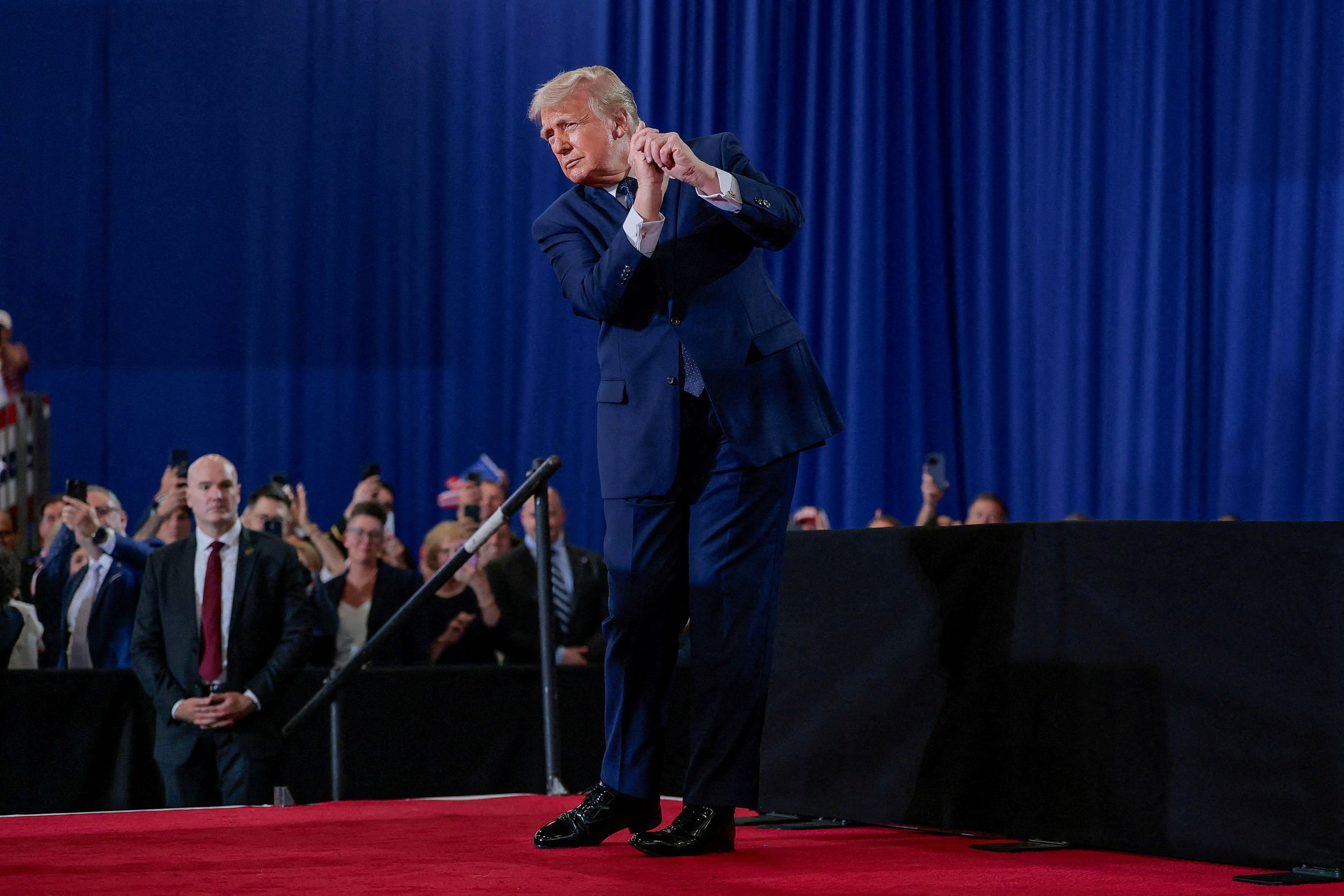 Trump Announces Near ‘Finalization’ of Deal to End Iran War