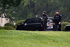 Gunfire Near the White House Leaves Suspect Dead